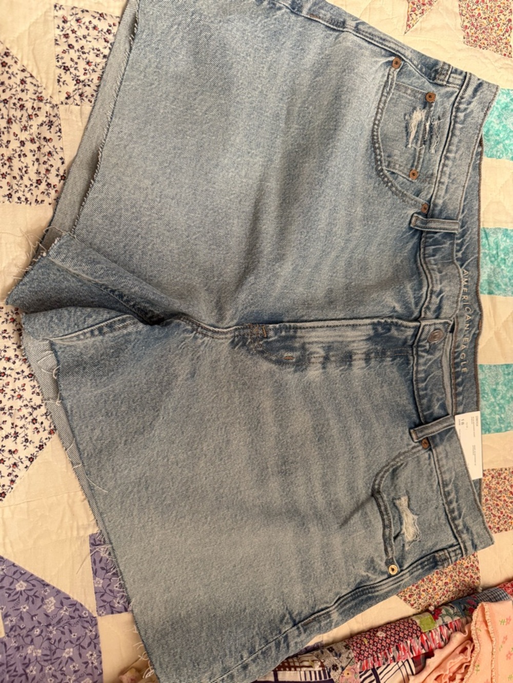 BNWT American Eagle Outfitters Light Blue Distressed Denim Shorts